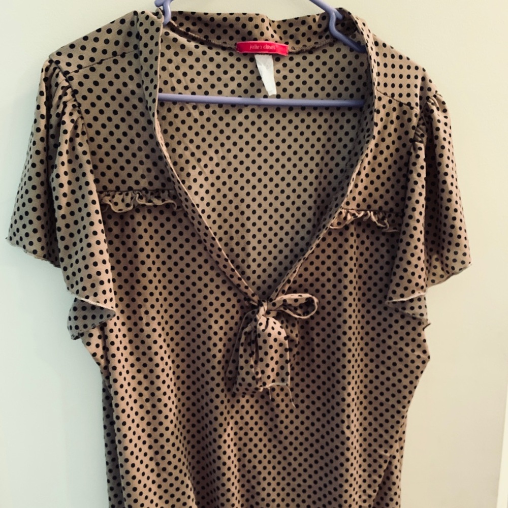 Adorable women’s blouse!!
